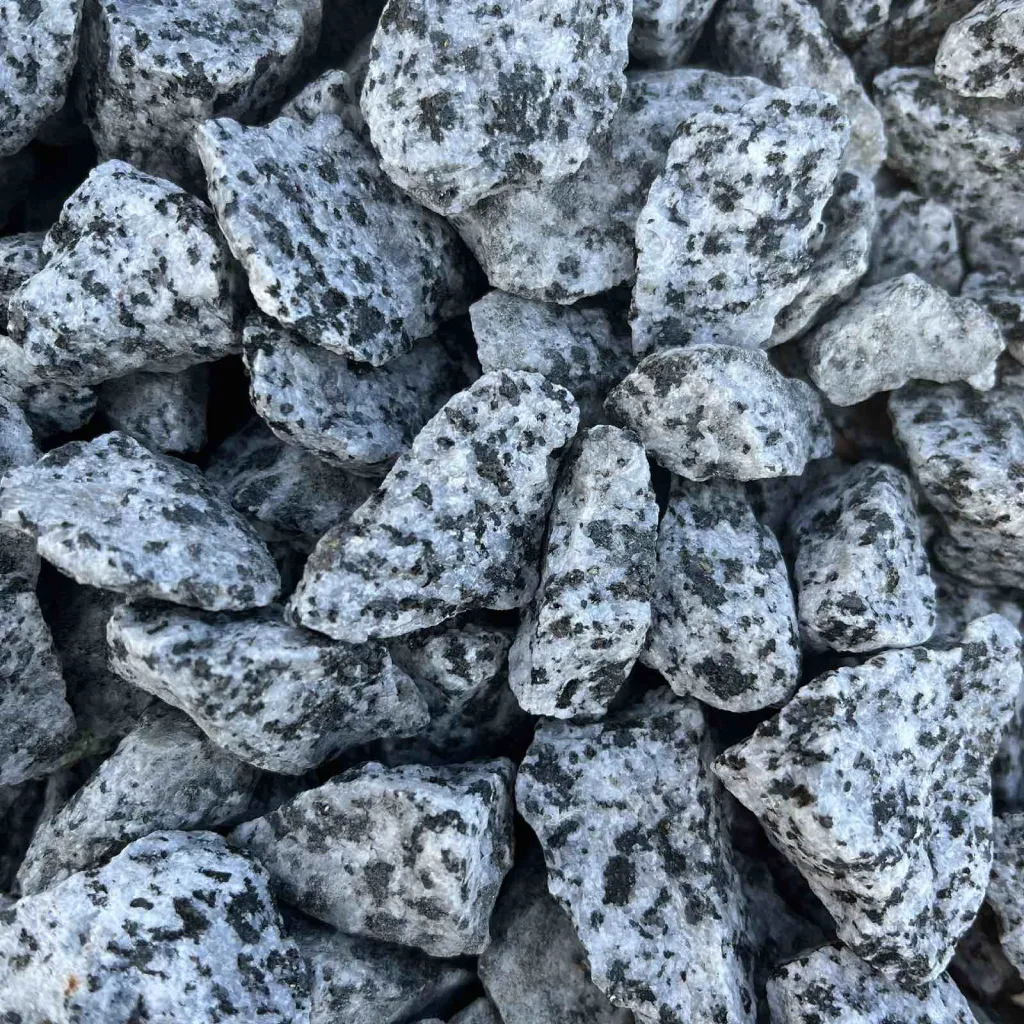 Гранітна крихта/крошка «Покостівка» сіра/сіро-чорна 20-40 мм