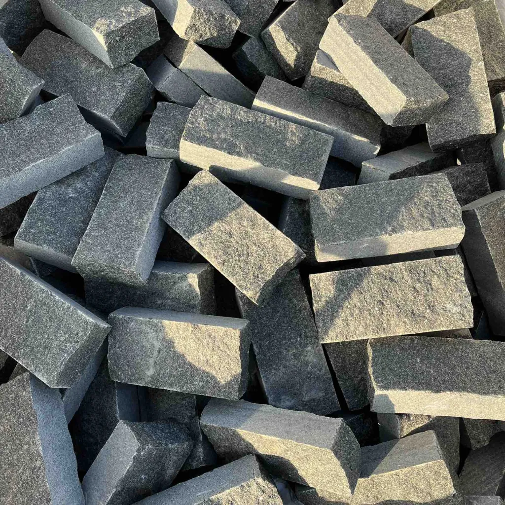 Бруківка гранітна "Габро" покращена П2 20х10х5 см, Україна - Зображення 3