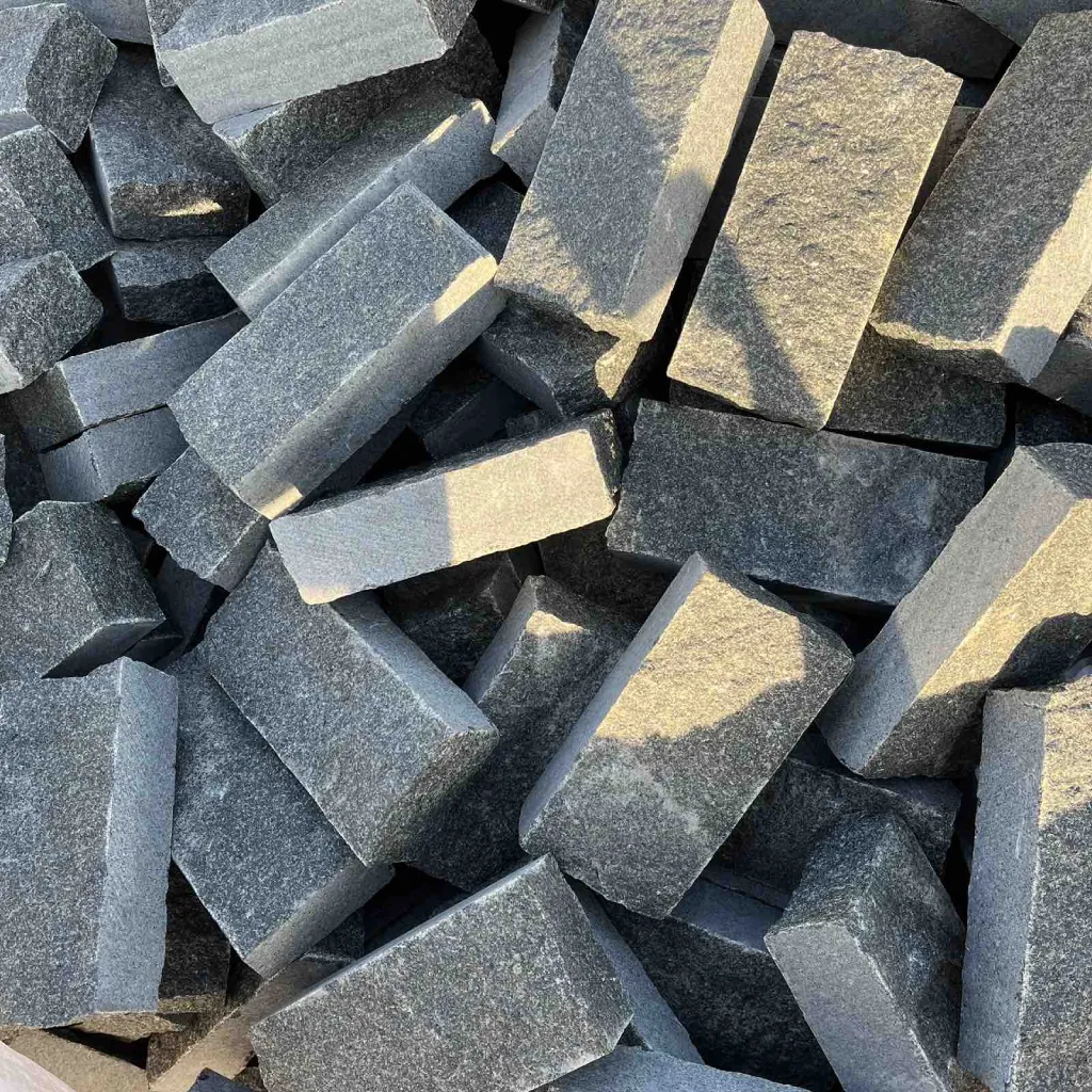 Бруківка гранітна "Габро" покращена П2 20х10х5 см, Україна - Зображення 2