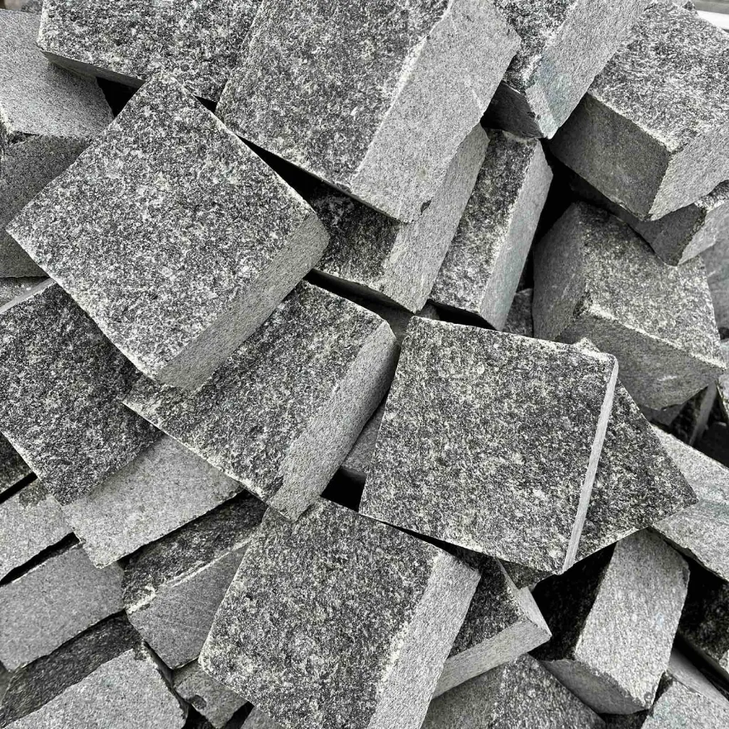 Гранітна бруківка пиляно-колота “Габро»/«Карандаш», сіра/ графіт, 10x10x5 см, Україна - Зображення 2