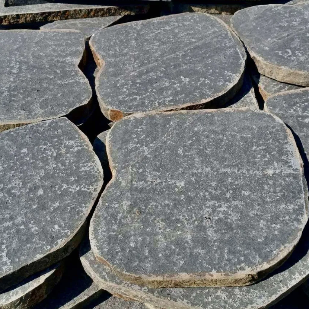 Плити базальтові термо-оброблені для доріжок